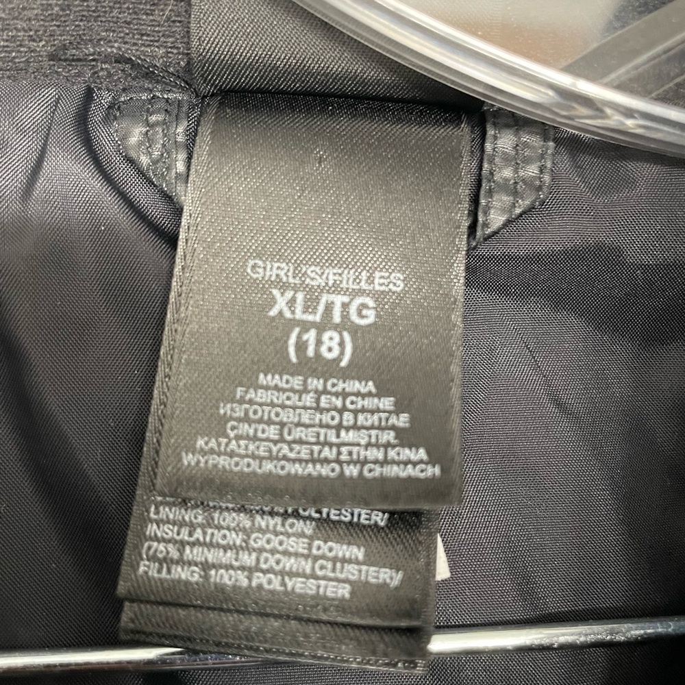 NWOT The North Face Girls Black Puffer Coat XL /18 - Picture 2 of 13